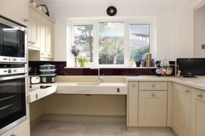 Wheelchair accessible kitchen