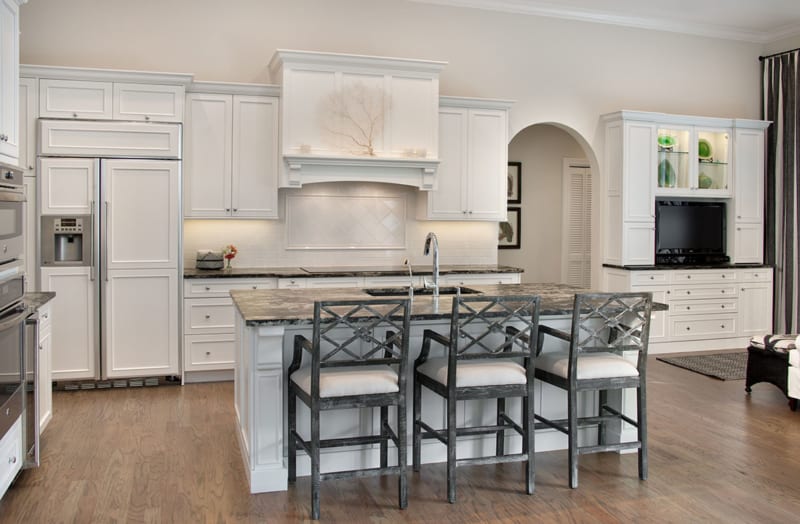 Under cabinet lighting in kitchen remodel by Progressive Design Build