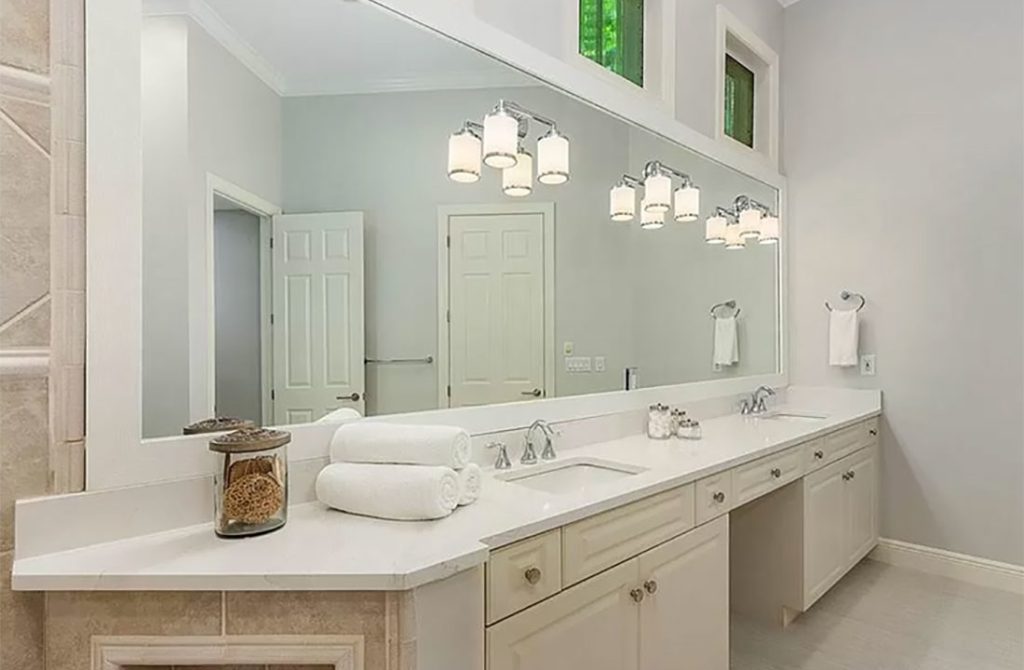 master bathroom before the renovation process