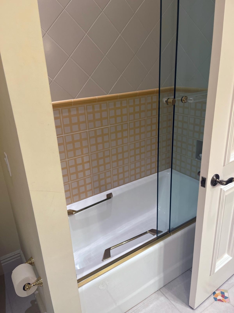 Hall Bath - Before